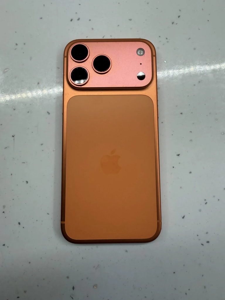 iPhone 17 Pro orange to pink 4 1152x1536.jpeg 1