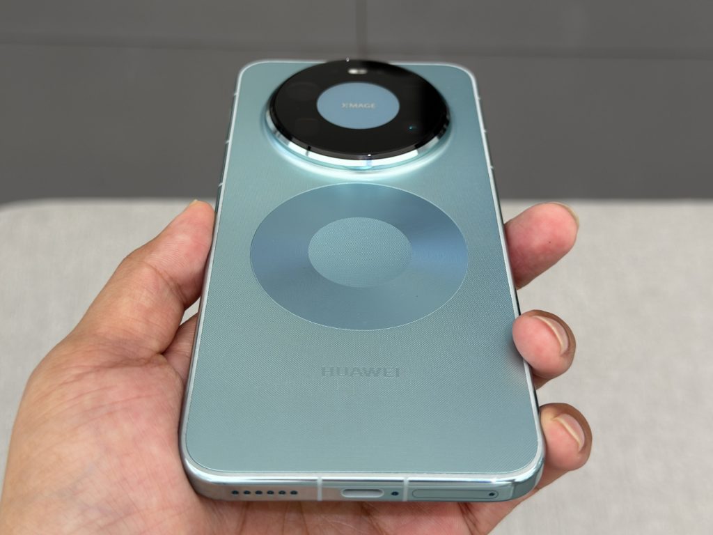 Huawei Mate 80 Pro Max: el smartphone premium con pantalla OLED de 8.000 nits y doble teleobjetivo 2 mate 80 pro max launched kv