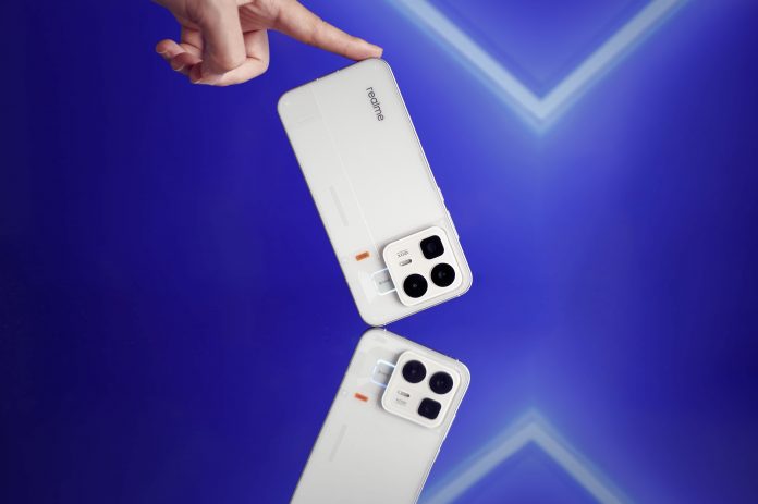 realme neo 8 vo vseh cvetah uzhe krasuetsa na studijnyh foto preview 1